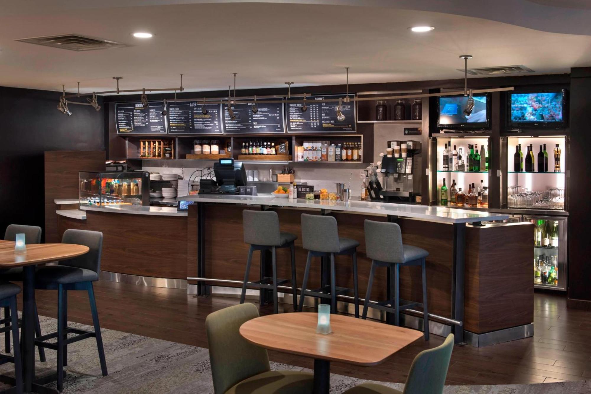 Courtyard By Marriott Lebanon Hotel Bagian luar foto