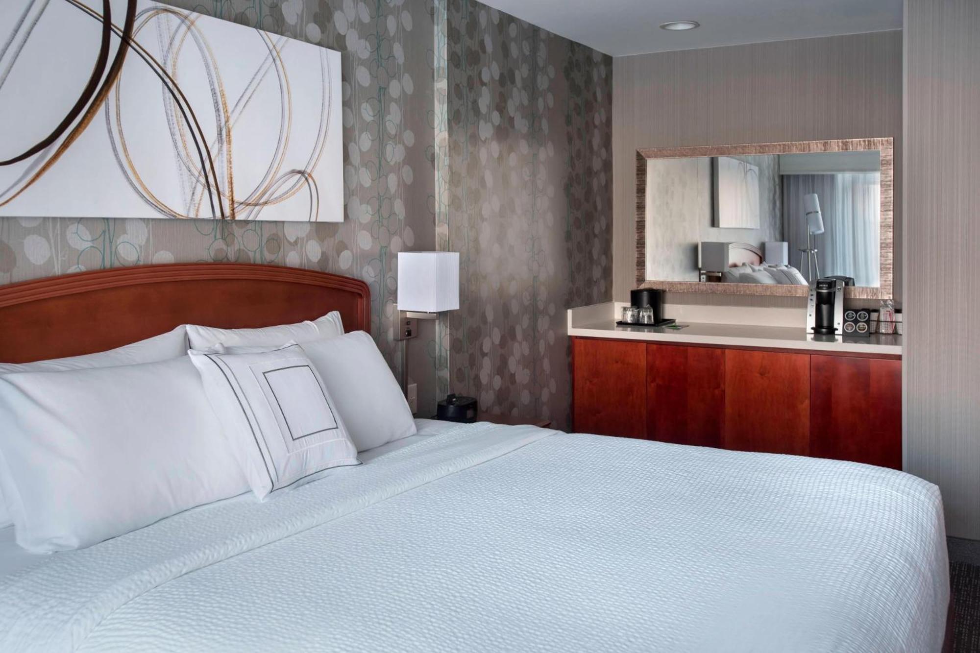 Courtyard By Marriott Lebanon Hotel Bagian luar foto