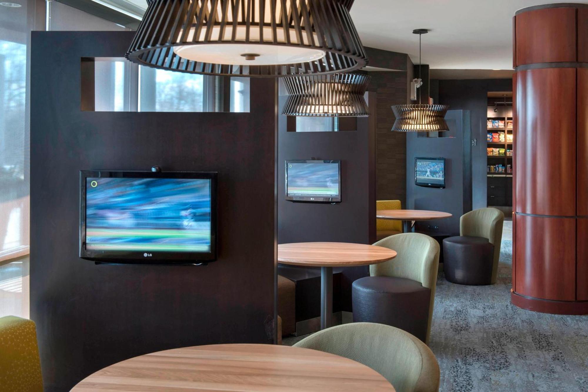 Courtyard By Marriott Lebanon Hotel Bagian luar foto