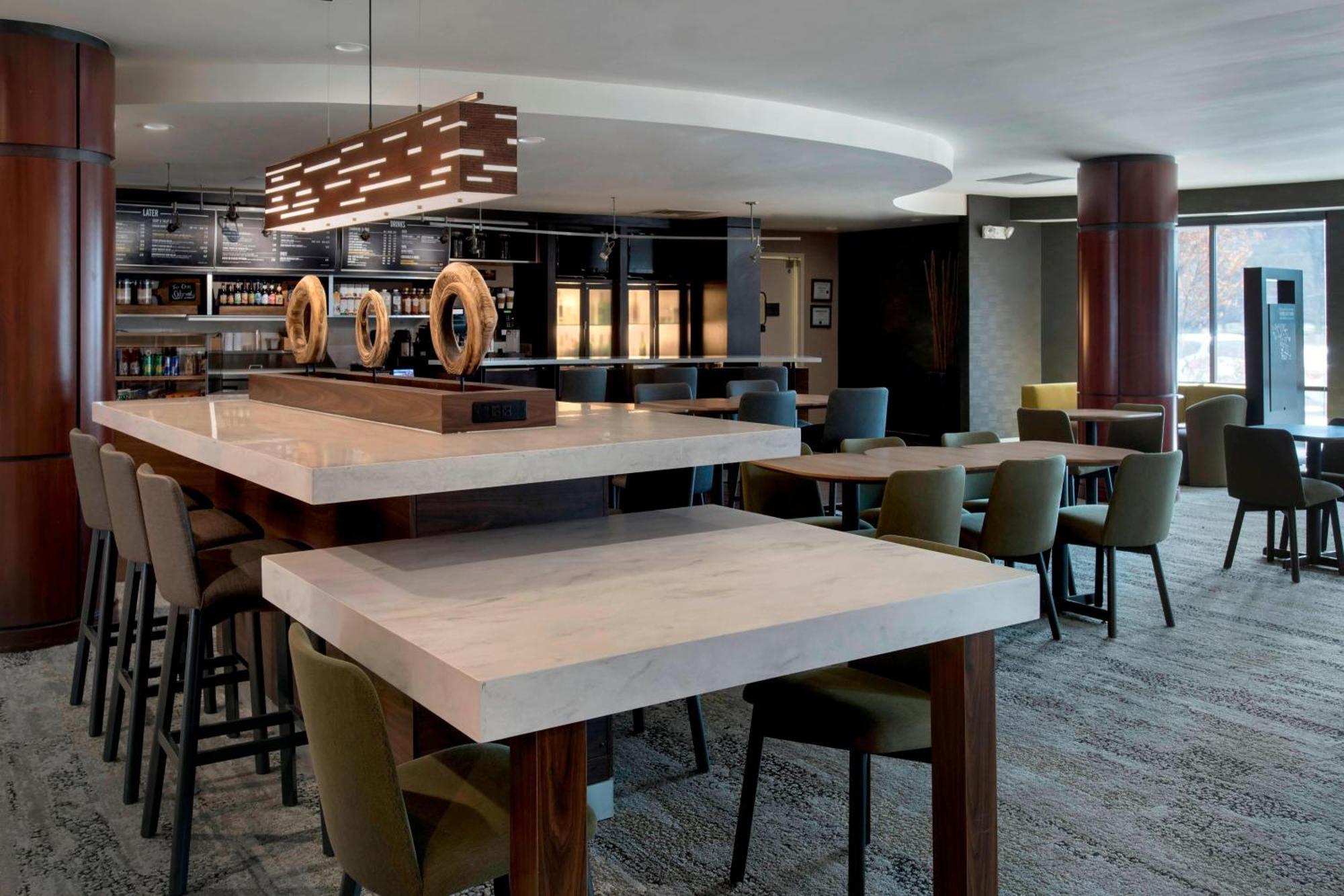 Courtyard By Marriott Lebanon Hotel Bagian luar foto