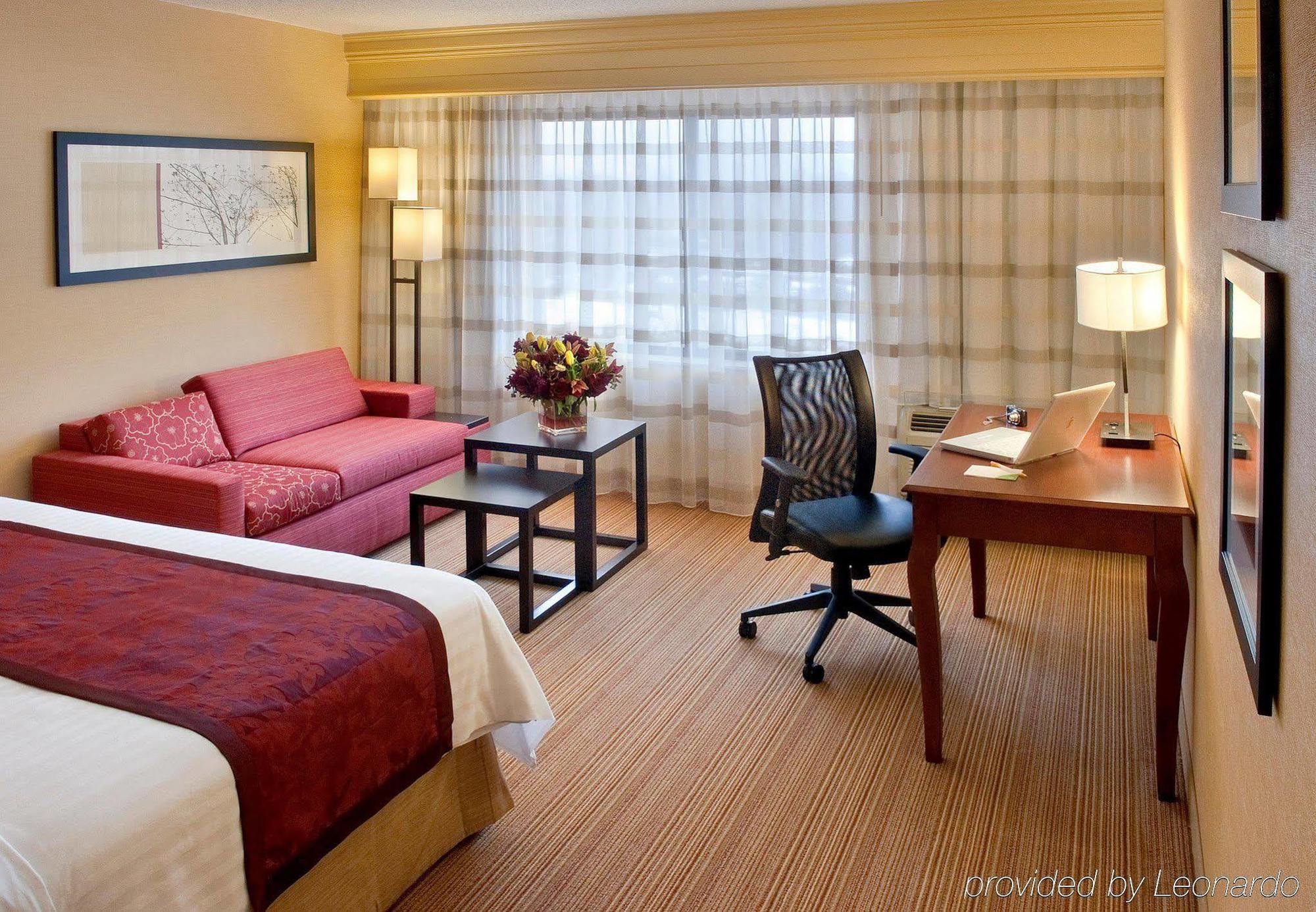 Courtyard By Marriott Lebanon Hotel Bagian luar foto