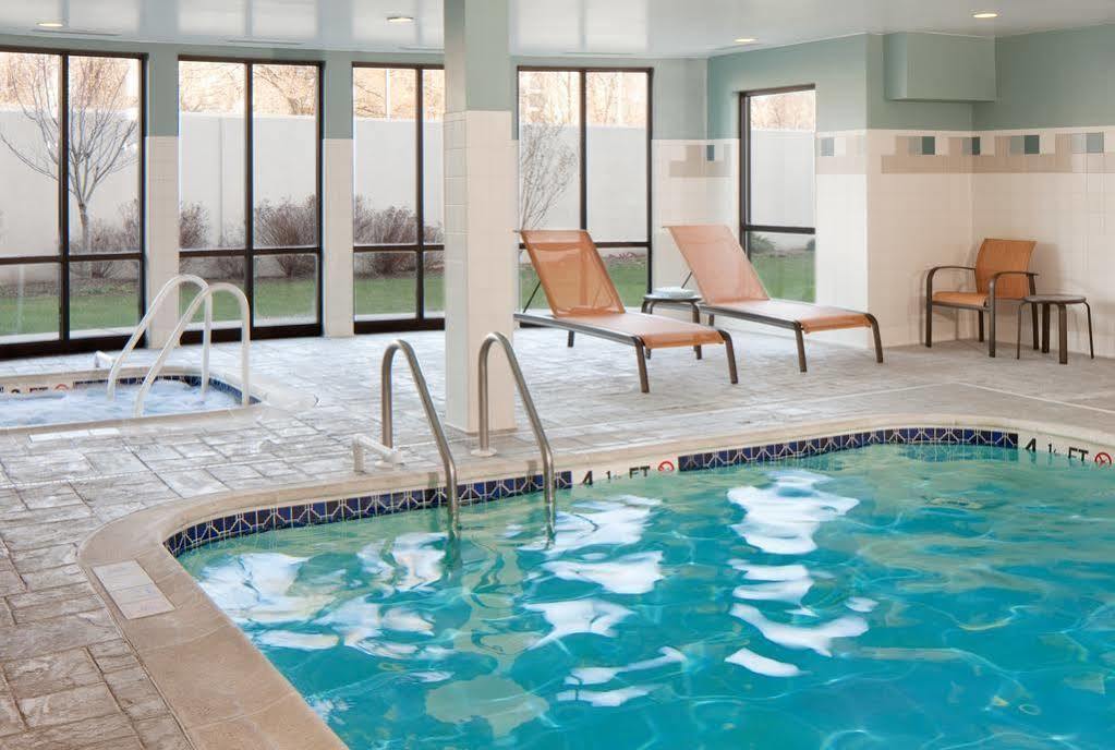 Courtyard By Marriott Lebanon Hotel Bagian luar foto